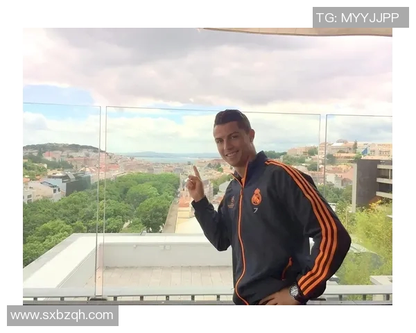 足球巨星C罗专辑封面艺术作品展示与背后的故事分享 足球巨星C罗专辑封面艺术作品展示与背后的故事分享